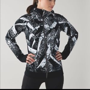 Lululemon size 4 Static Mist Scuba Hoodie III